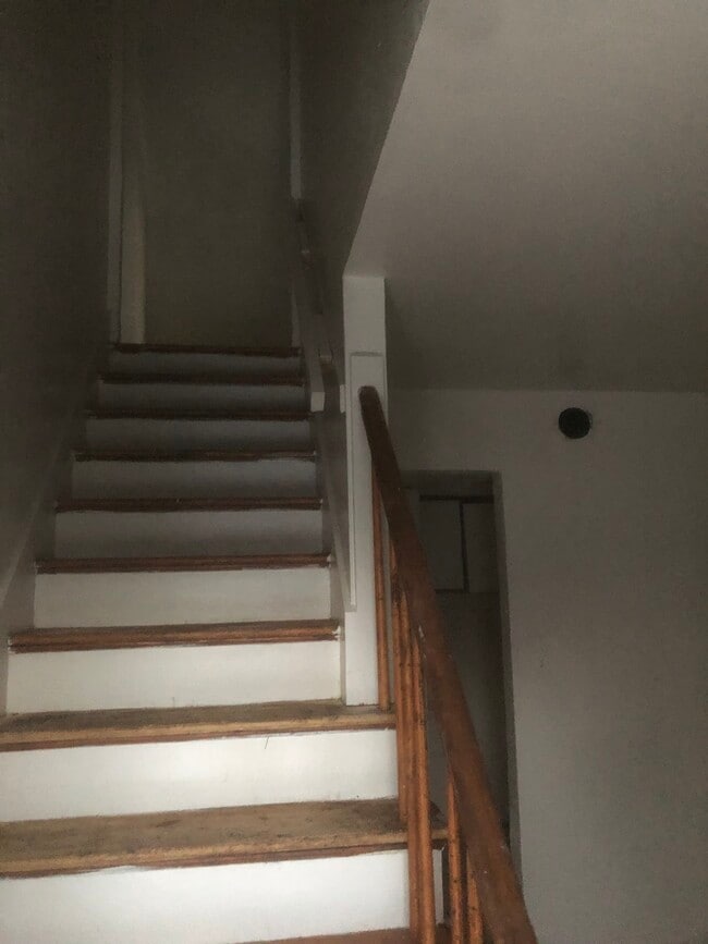 Building Photo - 4024 Prescott Ave