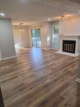 Building Photo - 1266 Weatherstone Dr NE