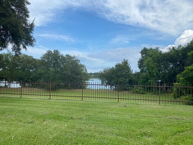 Building Photo - MOVE-IN SPECIAL!!!Charming 1-Bedroom Condo...