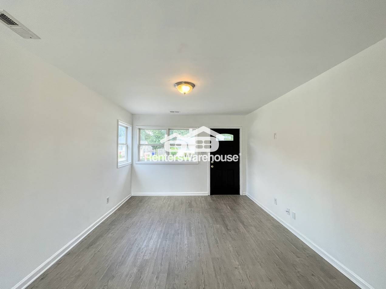 Building Photo - 8116 Nathan Ave