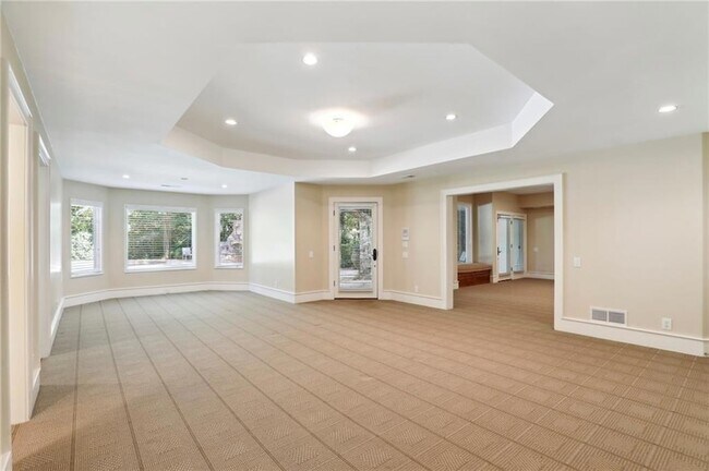 Building Photo - 1965 W Wesley Rd NW