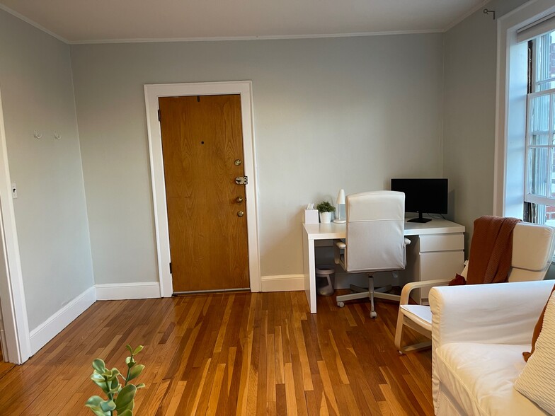 Kiving Room - 9 Ellery St