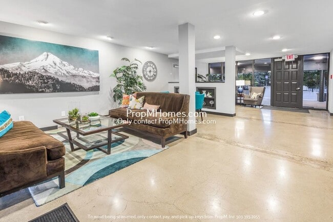 Building Photo - Cozy Two Bedroom Condo at Oswego Terraces!