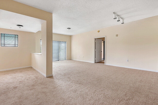 Building Photo - 2917 Tuscany Ct