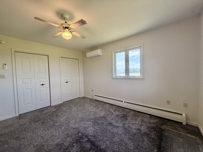 Building Photo - 90 Boyer Rd