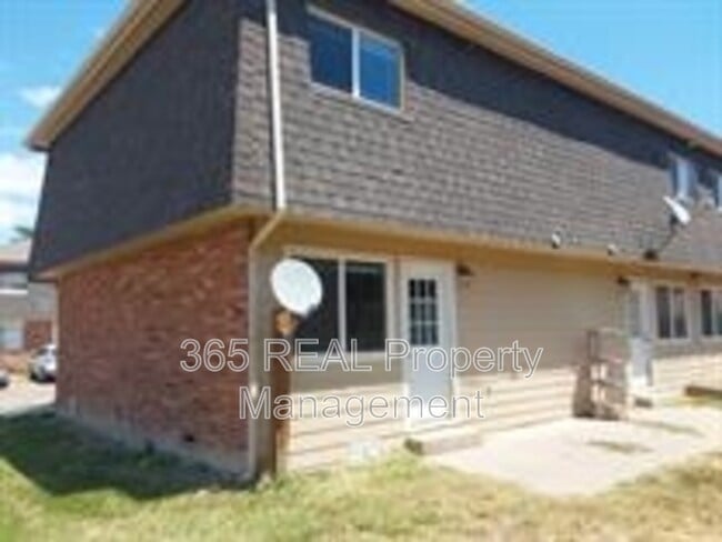 Building Photo - 706 37th Ave