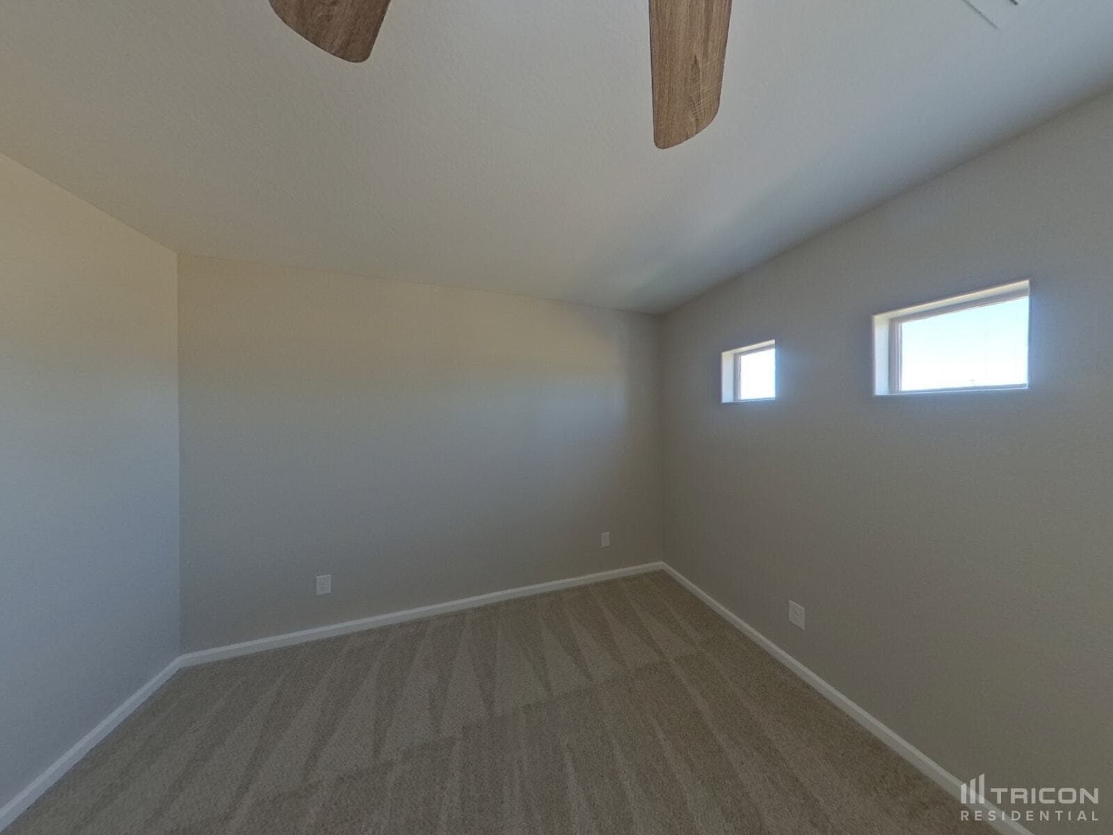 Building Photo - 10336 W Devonshire Ave