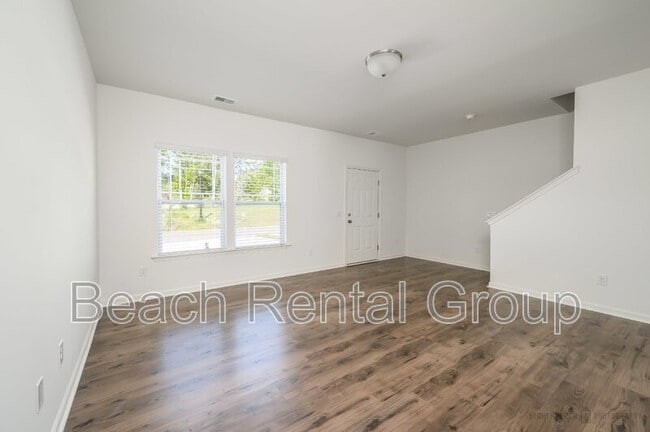 Building Photo - 209 Banbury Ln