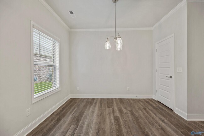 Building Photo - 17246 Chelsea St