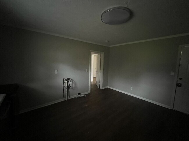 Building Photo - Move-In Ready Home at Unbeatable Value! Lo...