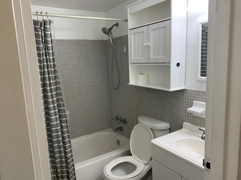 Building Photo - 250 N Banana River Dr