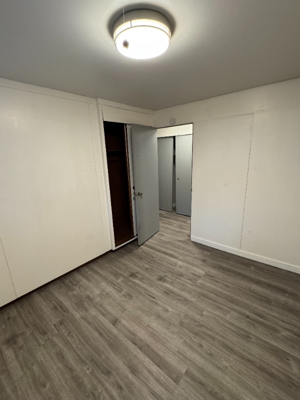 Building Photo - 2415 8th Ave N