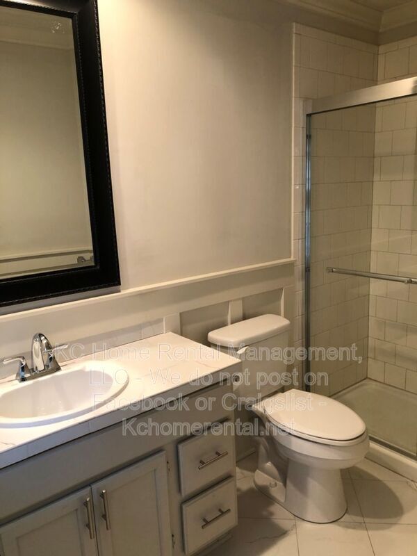 Building Photo - 8234 Main St