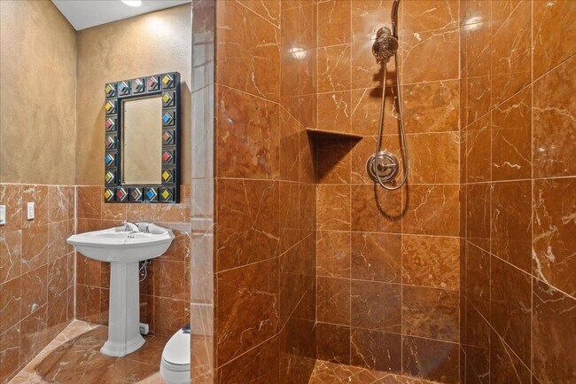 Building Photo - 360 E Desert Inn Rd