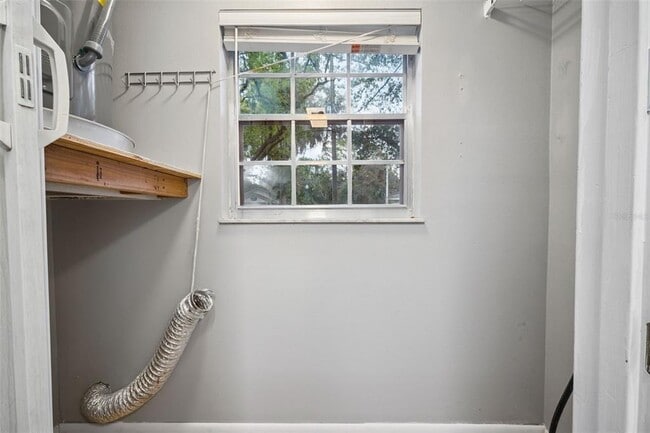 Building Photo - 1509 N Donnelly St