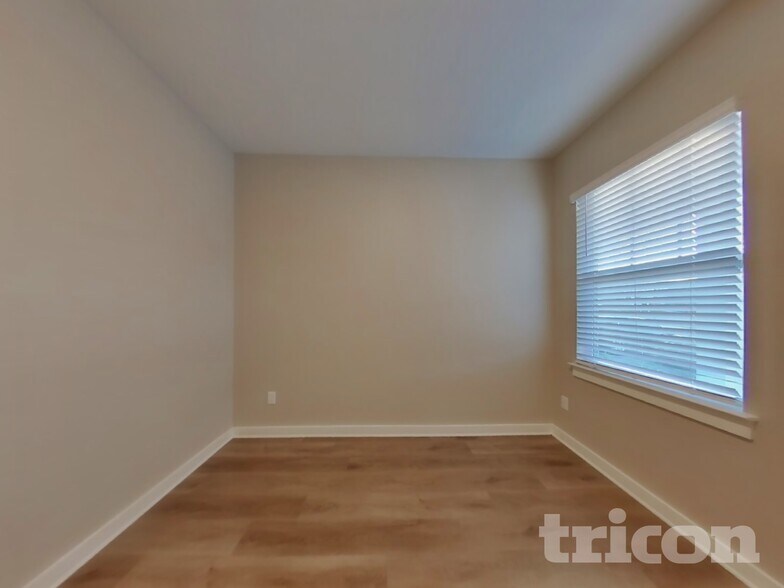 Building Photo - 427 Wind Dance Dr