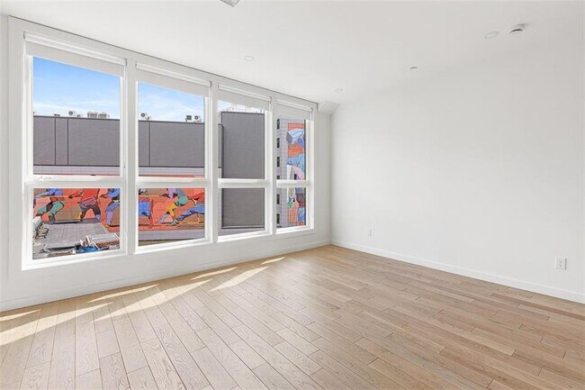 Building Photo - 71 Richmond St