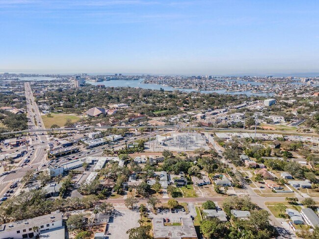 Building Photo - 29 Westwood Terrace N