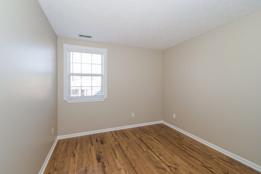 Building Photo - 1099 Meadowview Ct