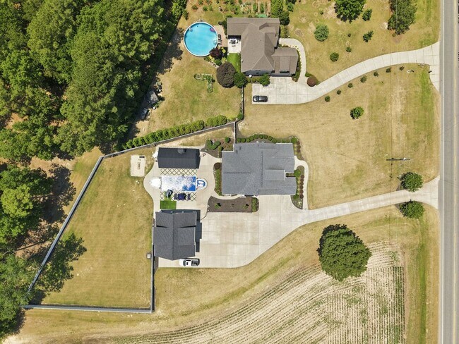 Building Photo - 3183 US-421