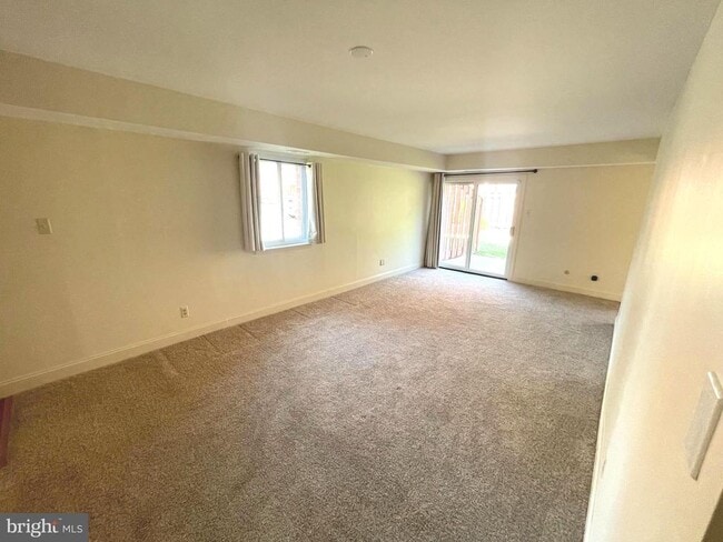 Building Photo - 301 Worthington Dr