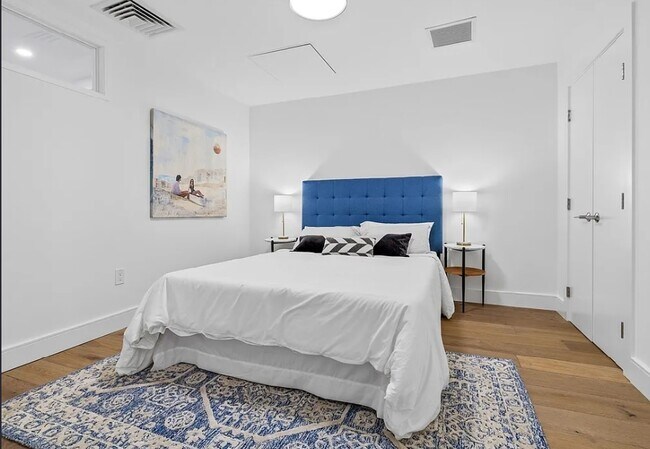 Primary Photo - 270 Harrison Ave
