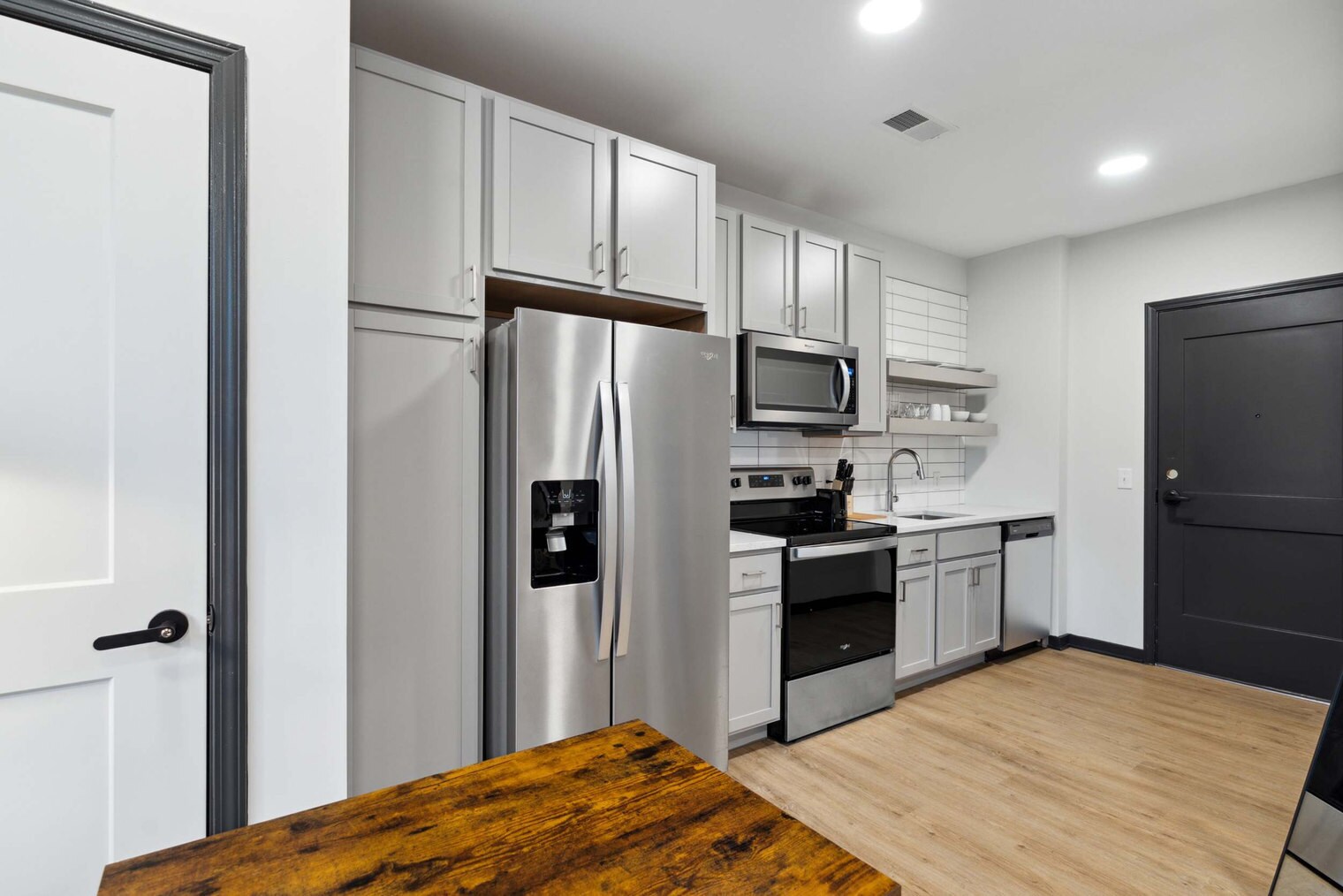 Building Photo - 423 E Michigan St