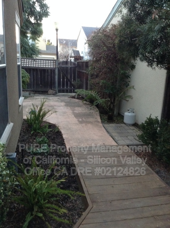 Building Photo - 374 Pismo Terrace