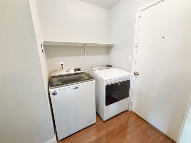Building Photo - 2211 Bellmont