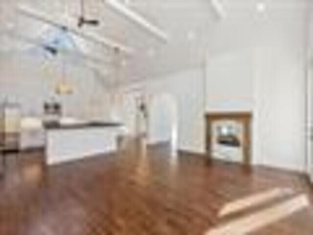 Building Photo - 2060 Carr Ave