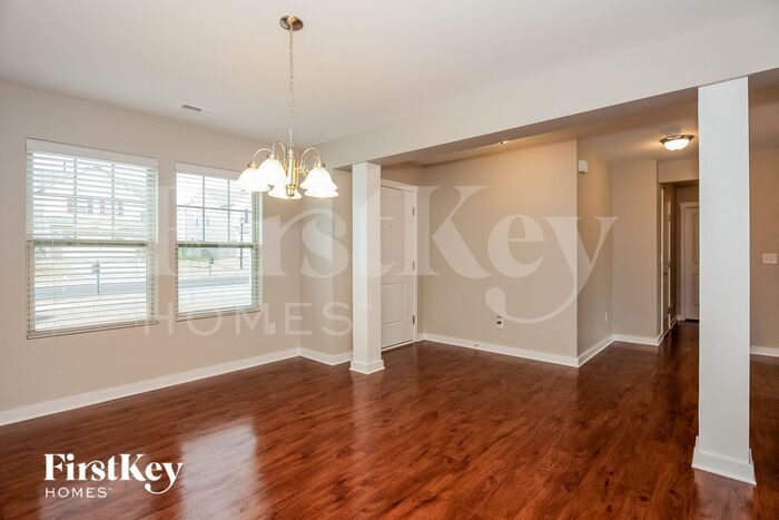 Building Photo - 6620 Nathan Dr