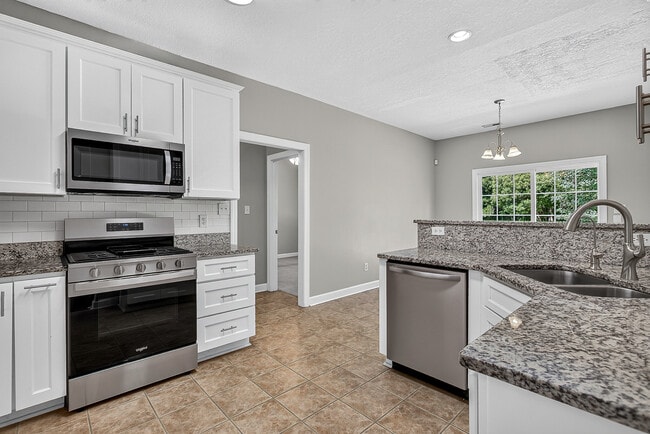 Building Photo - 217 Stagecoach Dr