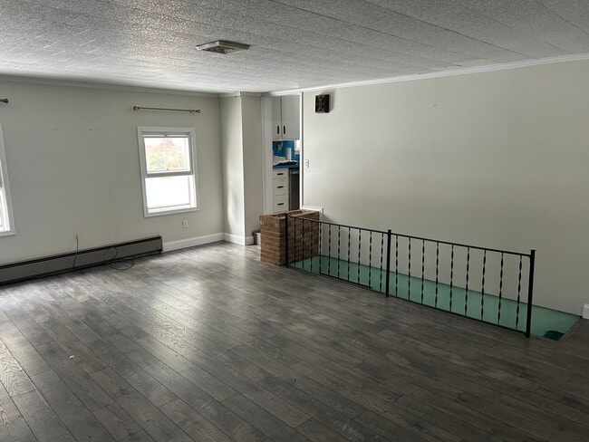 Building Photo - 137 Davis Rd