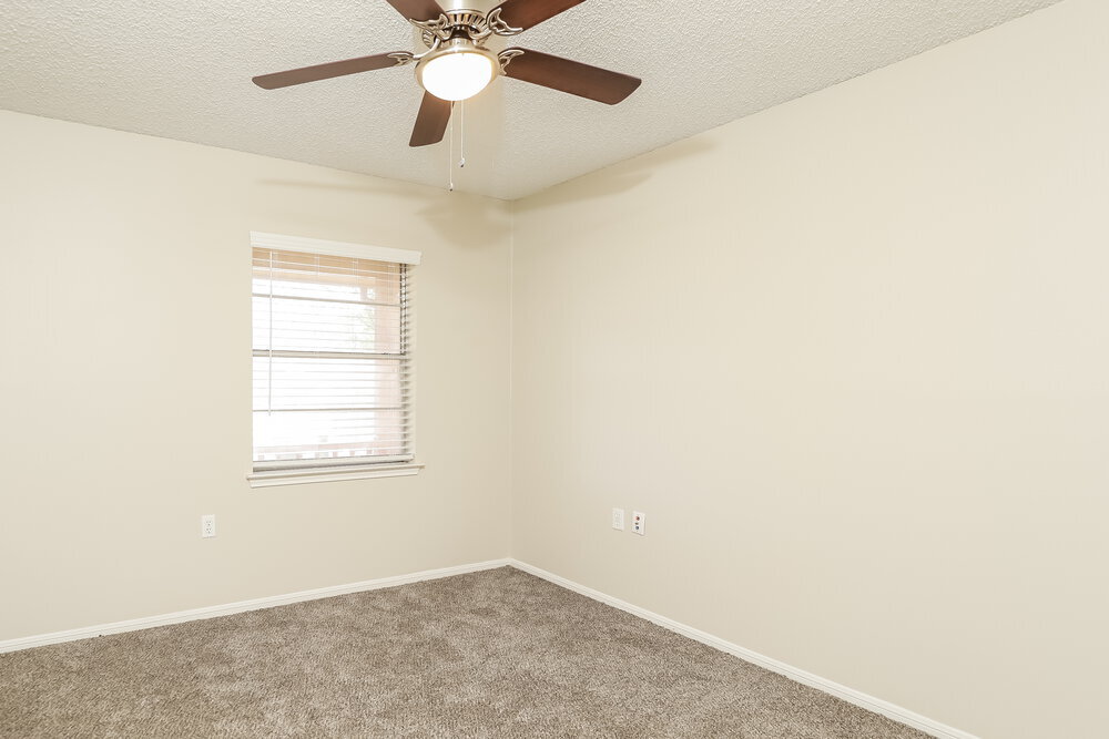 Building Photo - 16118 Rocky Creek