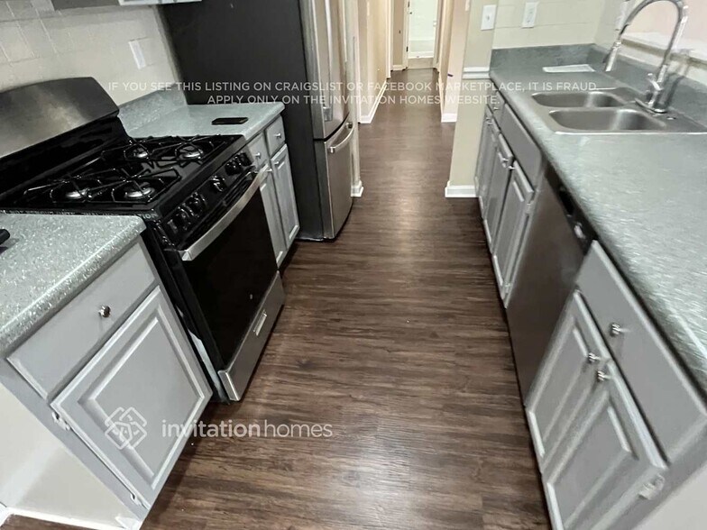 Building Photo - 10780 Mortons Crossing