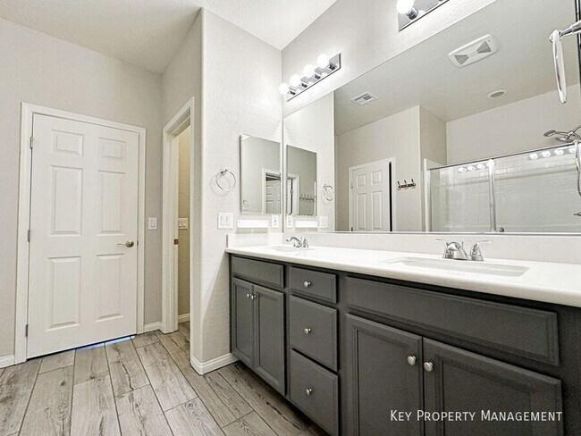 Building Photo - 6033 Torciano St