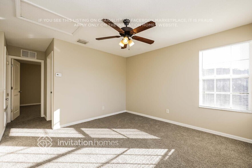 Building Photo - 11504 Village Brook Dr