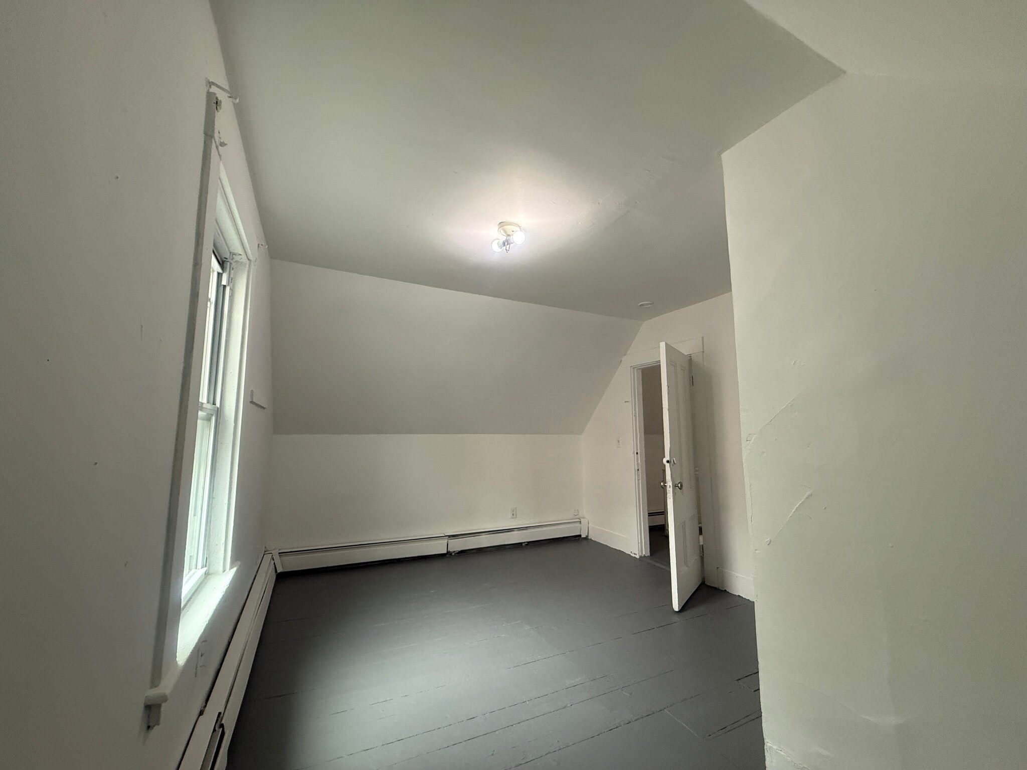 Building Photo - 509 Medford St