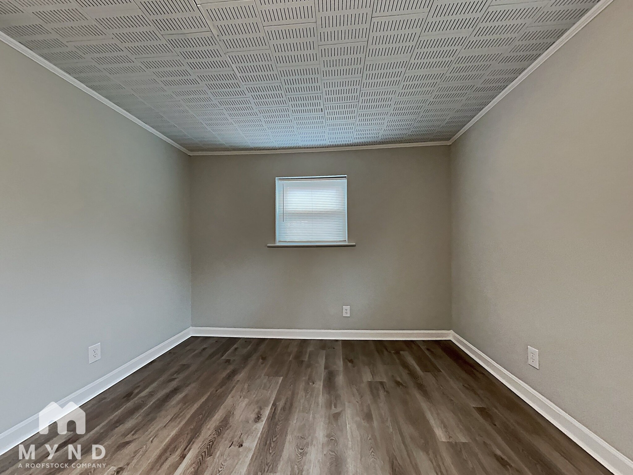 Building Photo - 128 Manor Cir