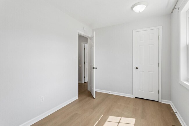 Building Photo - 3BR Rancher Hampton/Langley AFB