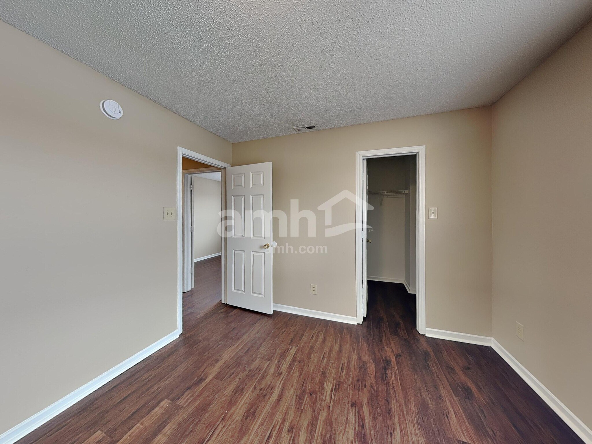 Building Photo - 936 Shenandoah Way
