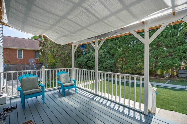 Building Photo - 3 Stagbriar