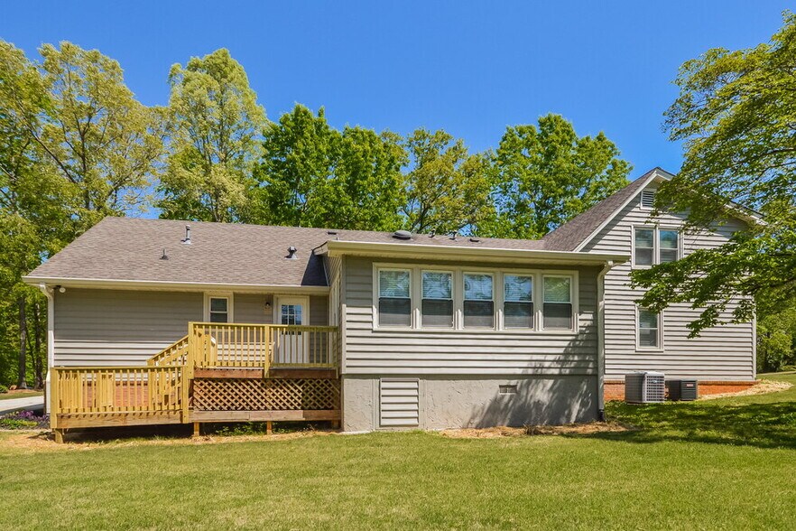Building Photo - 2481 Old Salem Cir SE
