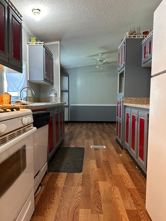 Building Photo - 21176 Boquet Dr