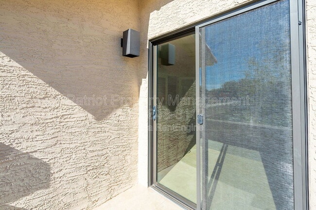 Building Photo - 10640 E Vogel Ave