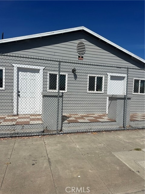 Building Photo - 1121 N Anaheim Blvd