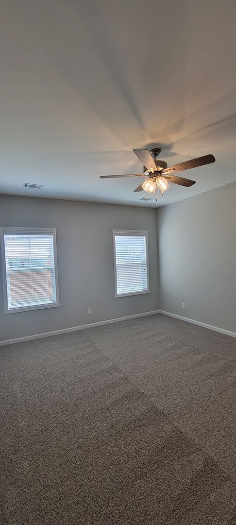 Building Photo - BEAUTIFUL HOME in the Desirable Hedgefield subdivision in Prattville.