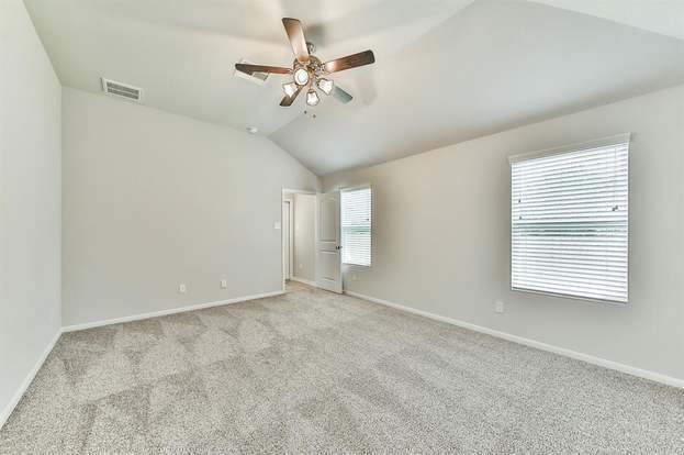 Building Photo - 15111 Longleaf Frst Dr