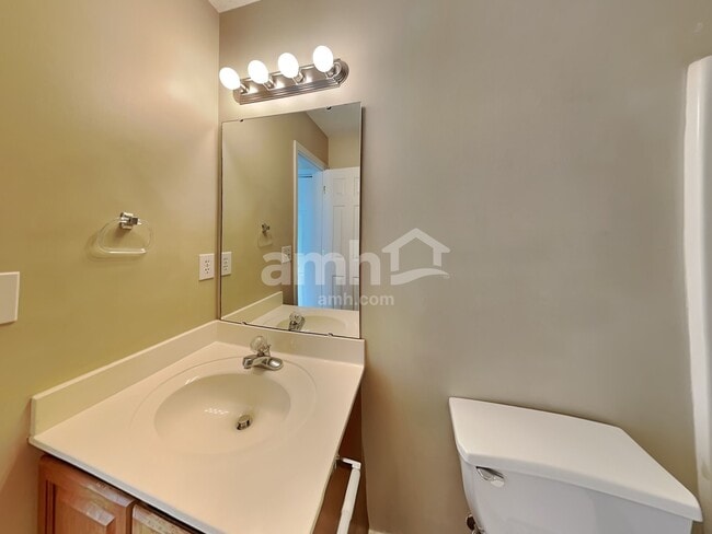 Building Photo - 104 Windy Meadow Way