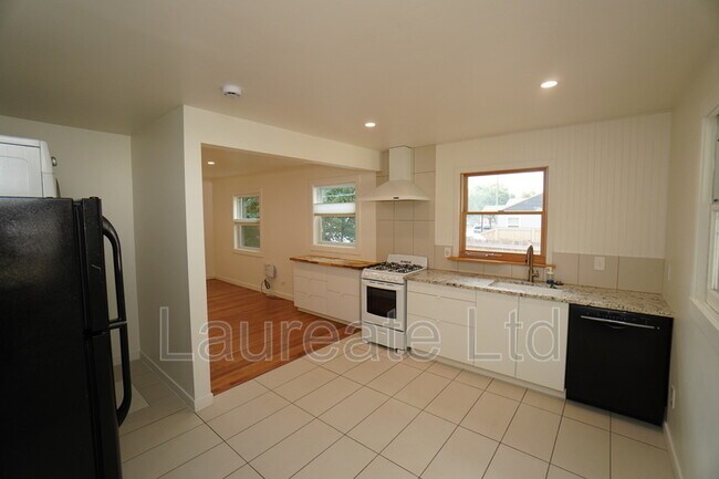 Building Photo - 4477 S Acoma St